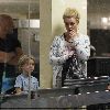 Бритни в аэропорту Hato Rey, Пуэрто Рико