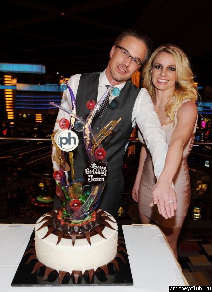 Бритни и Джейсон на вечеринке в Planet Hollywood12.jpg(Бритни Спирс, Britney Spears)