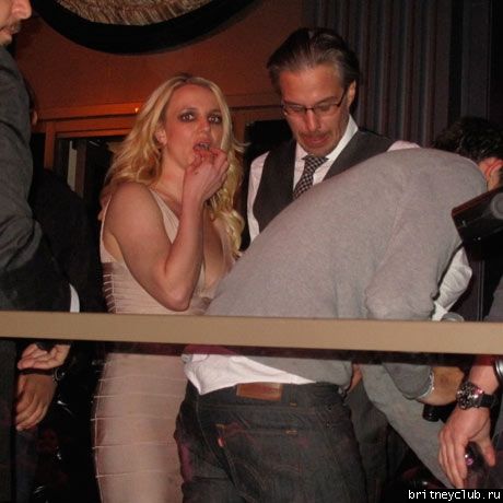 Бритни и Джейсон отмечают помолвку в клубе Chateau12.jpg(Бритни Спирс, Britney Spears)
