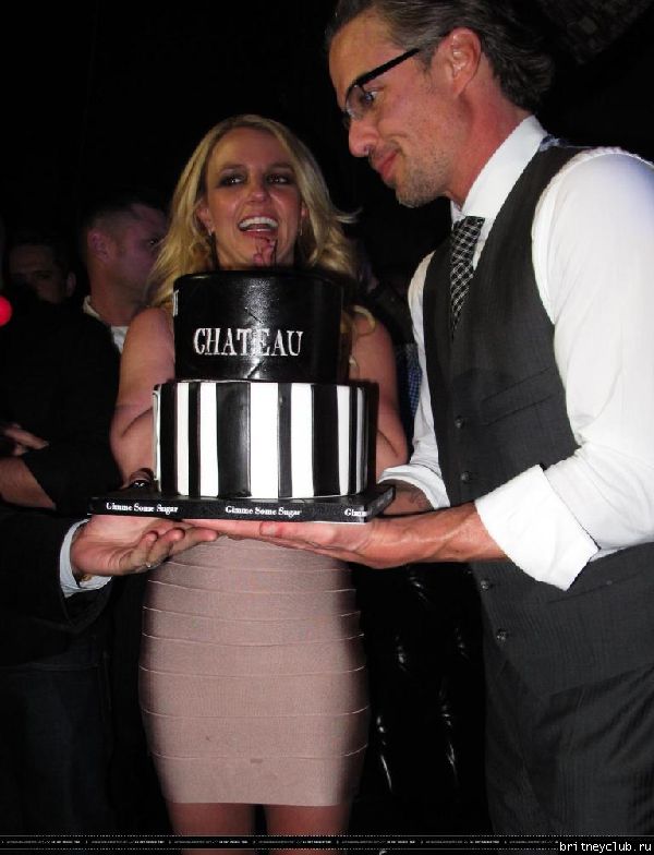 Бритни и Джейсон отмечают помолвку в клубе Chateau13.jpg(Бритни Спирс, Britney Spears)