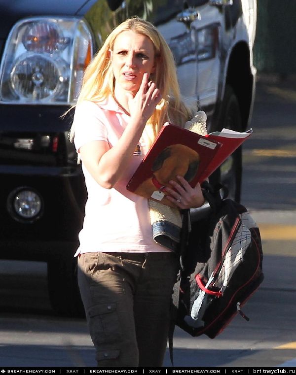 Бритни в Калабасас.04.jpg(Бритни Спирс, Britney Spears)