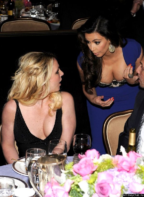 Бритни на вечеринке Clive Davis Grammy pre-party11.jpg(Бритни Спирс, Britney Spears)
