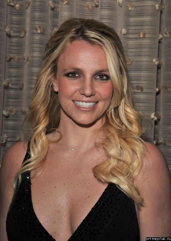 Бритни на вечеринке Clive Davis Grammy pre-party29.jpg(Бритни Спирс, Britney Spears)