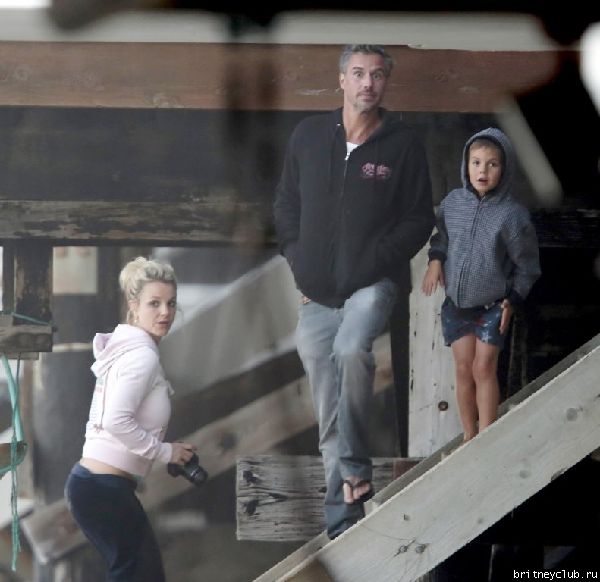 Бритни на пляже в Малибу08.jpg(Бритни Спирс, Britney Spears)