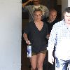 Бритни покидает фото студию в Лос-Анджелесе