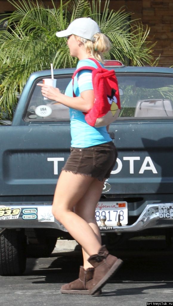 Бритни с детьми покидает McDonalds11.jpg(Бритни Спирс, Britney Spears)