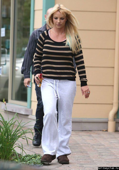 Бритни в Беверли Хиллз07.jpg(Бритни Спирс, Britney Spears)