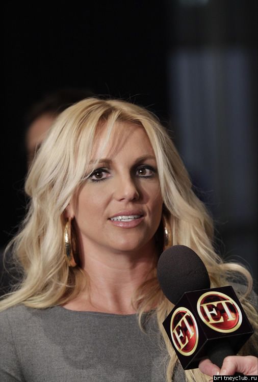 Бритни на концерте памяти Уитни Хьюстон37.jpg(Бритни Спирс, Britney Spears)