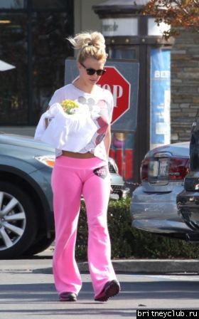 Бритни на шоппинге в Калабасасе22.jpg(Бритни Спирс, Britney Spears)