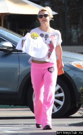 Бритни на шоппинге в Калабасасе25.jpg(Бритни Спирс, Britney Spears)