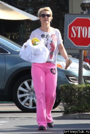 Бритни на шоппинге в Калабасасе30.jpg(Бритни Спирс, Britney Spears)