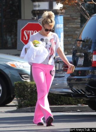 Бритни на шоппинге в Калабасасе39.jpg(Бритни Спирс, Britney Spears)