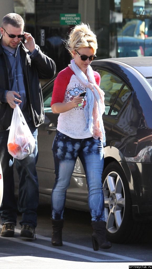Бритни покидает отель и ресторан  SubWay08.jpg(Бритни Спирс, Britney Spears)