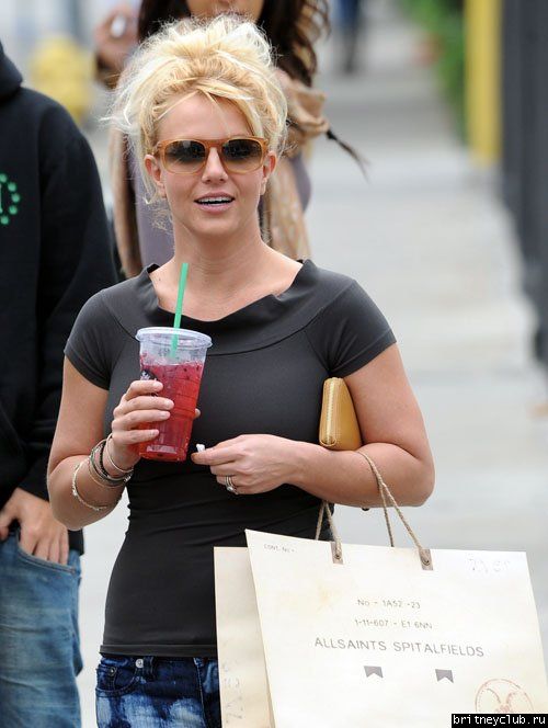 Бритни в Беверли Хиллз35.jpg(Бритни Спирс, Britney Spears)