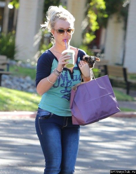 Бритни с детьми в Таузенд-Оакс55.jpg(Бритни Спирс, Britney Spears)