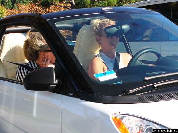 Бритни на шоппинге в Target25.jpg(Бритни Спирс, Britney Spears)