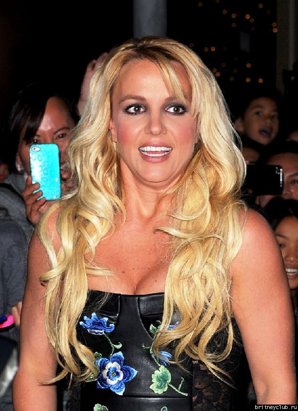 Бритни на вечеринке в честь 4-ки финалистов The X Factor05.jpg(Бритни Спирс, Britney Spears)