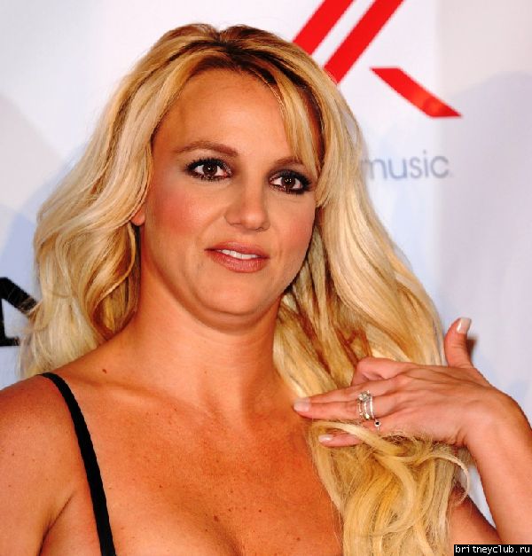 Бритни на вечеринке в честь 4-ки финалистов The X Factor06.jpg(Бритни Спирс, Britney Spears)