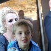 Бритни с детьми покидает танцевальную студию ROCKIT