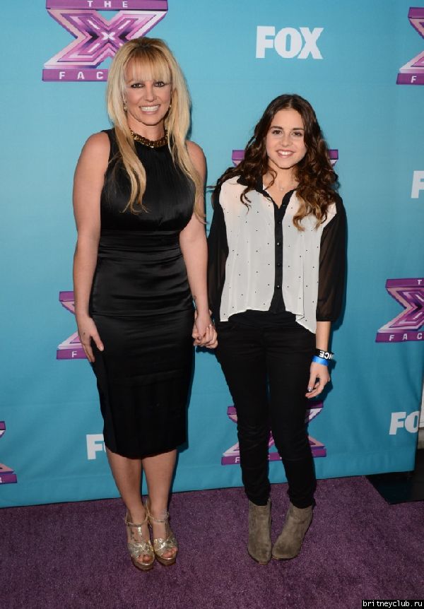 Бритни на пресс-конференции по случаю финала The X Factor USA33.jpg(Бритни Спирс, Britney Spears)