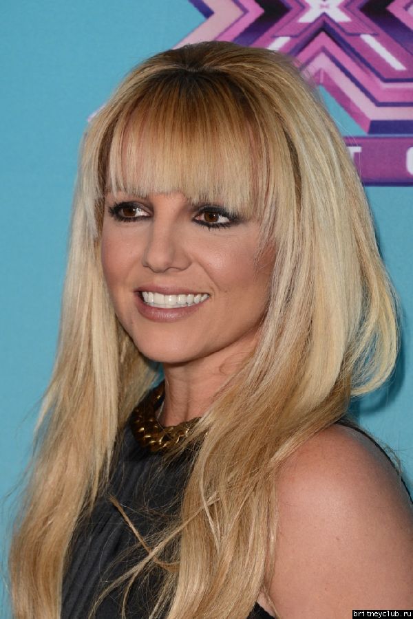 Бритни на пресс-конференции по случаю финала The X Factor USA68.jpg(Бритни Спирс, Britney Spears)