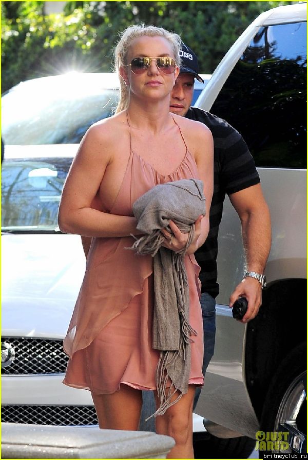 Бритни приехала в отель Mondrian01.jpg(Бритни Спирс, Britney Spears)