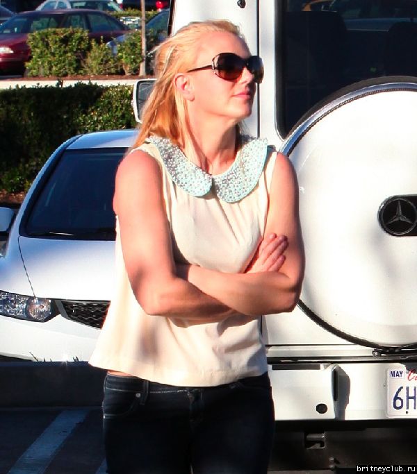 Бритни на шоппинге в Thousand Oaks, Калифорния12.jpg(Бритни Спирс, Britney Spears)