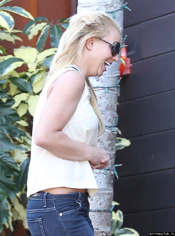 Бритни на шоппинге в Thousand Oaks, Калифорния25.jpg(Бритни Спирс, Britney Spears)