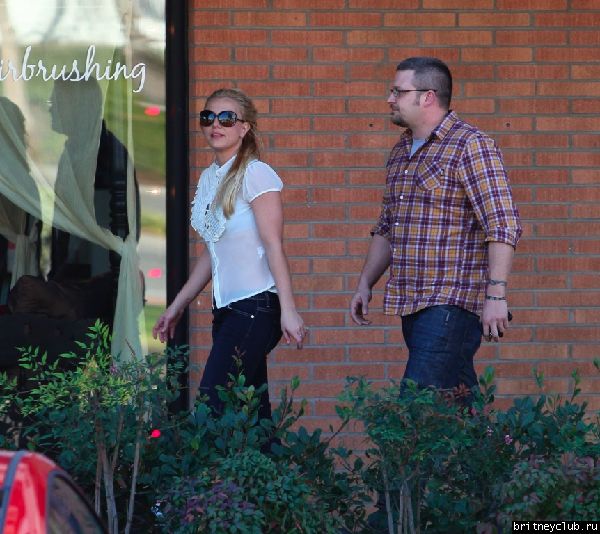 Бритни на шоппинге в Thousand Oaks, Калифорния3.jpg(Бритни Спирс, Britney Spears)