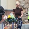 Бритни после шоппинга в супермаркете Albertsons