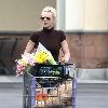 Бритни после шоппинга в супермаркете Albertsons