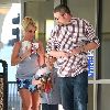 Бритни с сыновьями покидает ветеринарную клинику Barkley Pet Hotel 