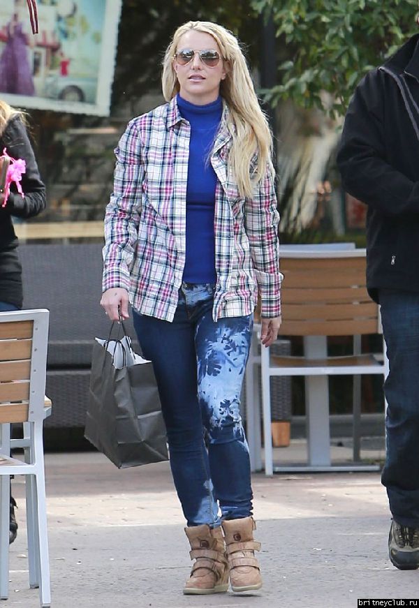 Бритни на шоппинге в Калабасасе20.jpg(Бритни Спирс, Britney Spears)
