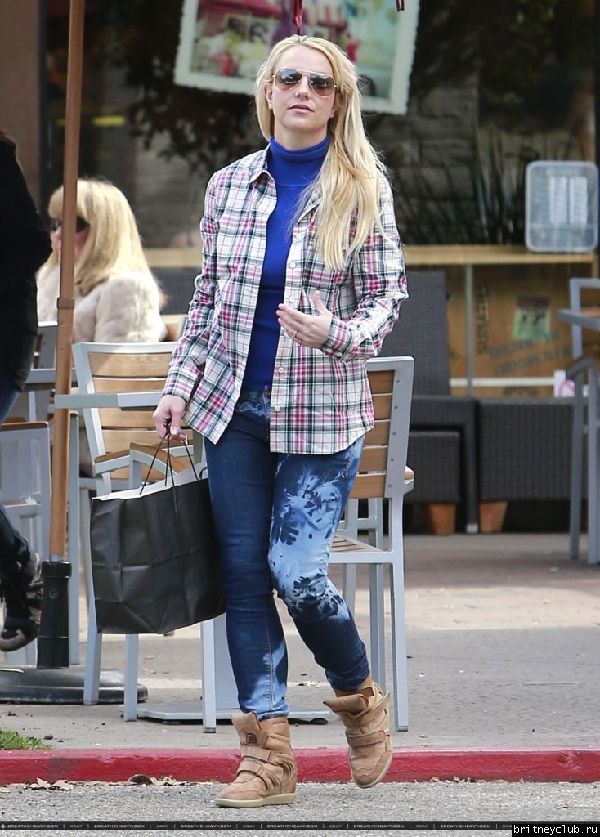 Бритни на шоппинге в Калабасасе22.jpg(Бритни Спирс, Britney Spears)