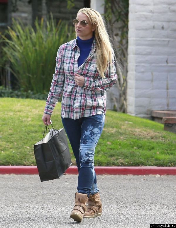 Бритни на шоппинге в Калабасасе25.jpg(Бритни Спирс, Britney Spears)