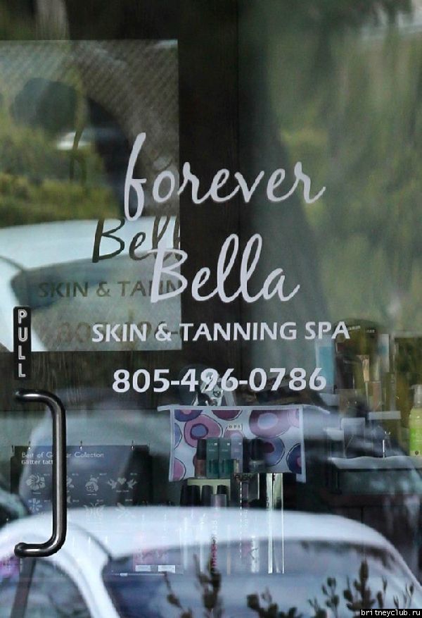 Бритни покидает салон Forever Bella Skin and Tanning36.jpg(Бритни Спирс, Britney Spears)