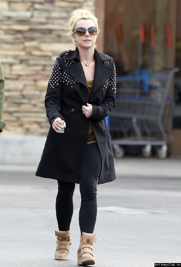 Бритни на шоппинге в Thousand Oaks11.jpg(Бритни Спирс, Britney Spears)