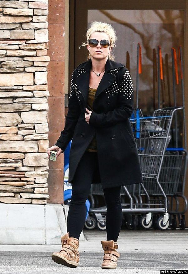 Бритни на шоппинге в Thousand Oaks13.jpg(Бритни Спирс, Britney Spears)