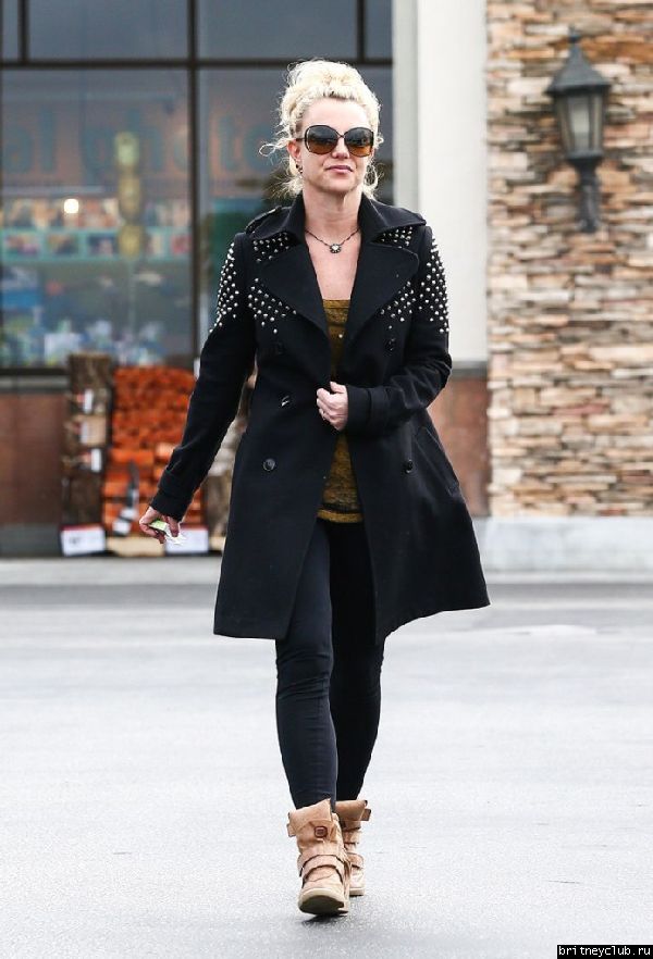 Бритни на шоппинге в Thousand Oaks16.jpg(Бритни Спирс, Britney Spears)