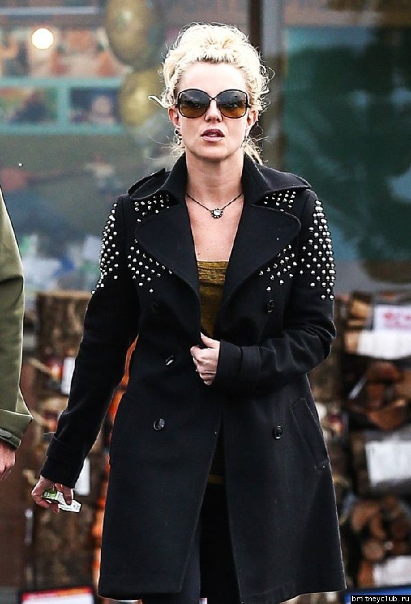 Бритни на шоппинге в Thousand Oaks18.jpg(Бритни Спирс, Britney Spears)