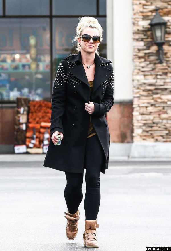 Бритни на шоппинге в Thousand Oaks19.jpg(Бритни Спирс, Britney Spears)