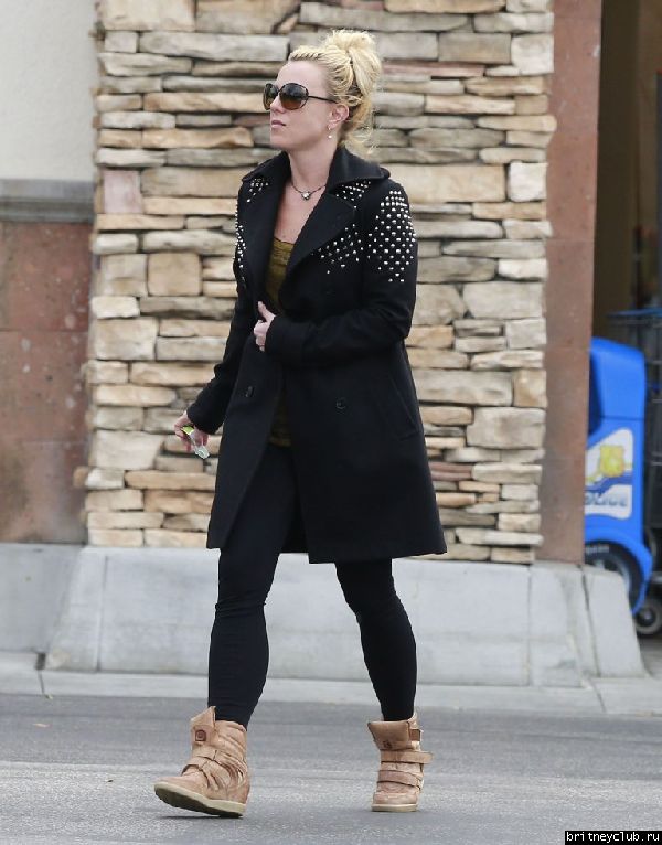 Бритни на шоппинге в Thousand Oaks21.jpg(Бритни Спирс, Britney Spears)
