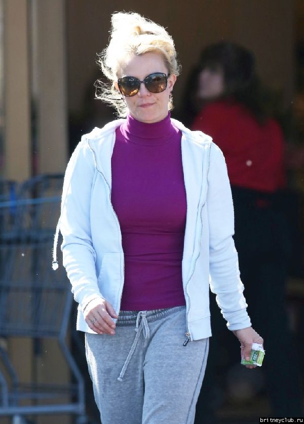 Бритни закупилась в  Albertsons10.jpg(Бритни Спирс, Britney Spears)