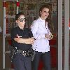 Бритни покидает супермаркет Target