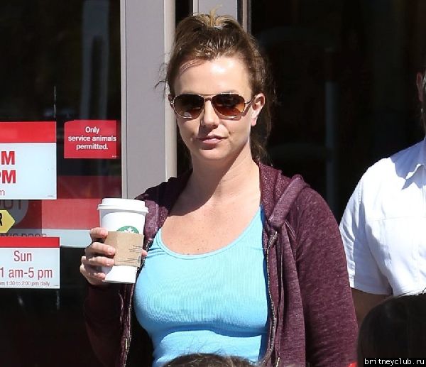 Бритни проводит время в Лос-Анджелесе02.jpg(Бритни Спирс, Britney Spears)
