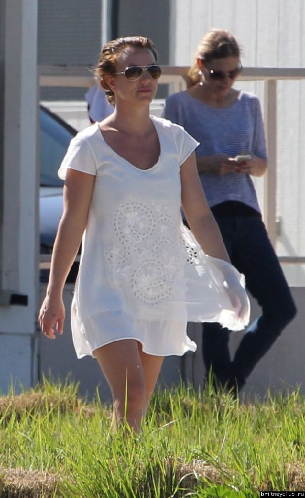 Бритни с сыновьями в Woodland Hills60.jpg(Бритни Спирс, Britney Spears)