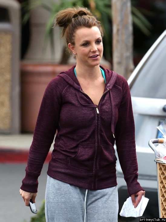Бритни посетила супермаркет  Albertsons18.jpg(Бритни Спирс, Britney Spears)