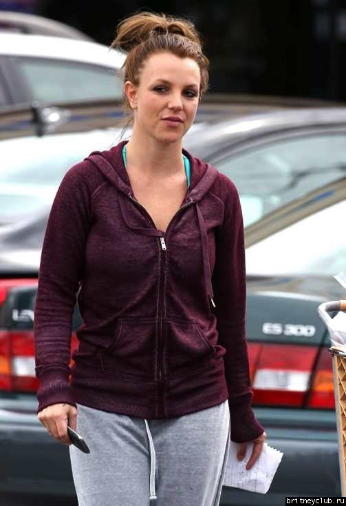 Бритни посетила супермаркет  Albertsons23.jpg(Бритни Спирс, Britney Spears)