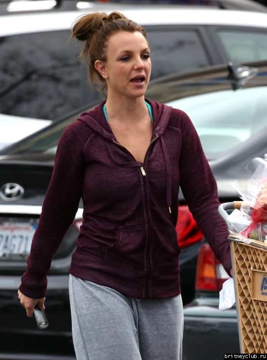 Бритни посетила супермаркет  Albertsons29.jpg(Бритни Спирс, Britney Spears)