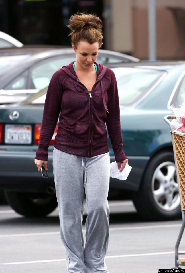 Бритни посетила супермаркет  Albertsons35.jpg(Бритни Спирс, Britney Spears)